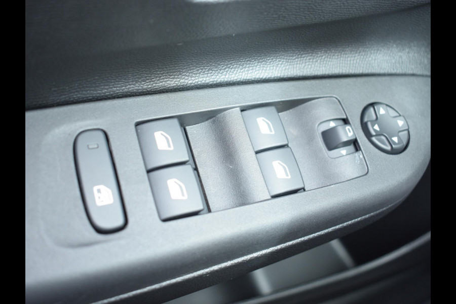 Opel Corsa 1.2 Turbo Yes PARKEERSENSOREN | CARPLAY | AIRCO | WINTERPAKKET |