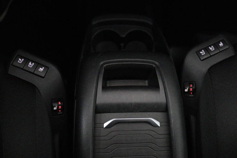 Citroën Grand C4 Picasso 1.2 PureTech Business 7P (PARKEERSENSOREN, TREKHAAK, STOELVERWARMING, CRUISE CONTROL, NL-AUTO)