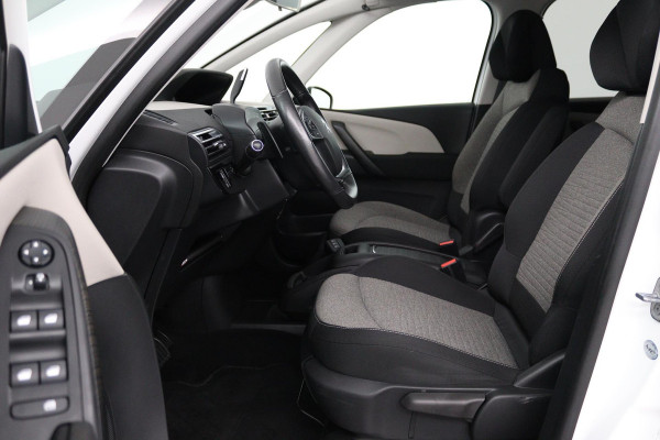 Citroën Grand C4 Picasso 1.2 PureTech Business 7P (PARKEERSENSOREN, TREKHAAK, STOELVERWARMING, CRUISE CONTROL, NL-AUTO)
