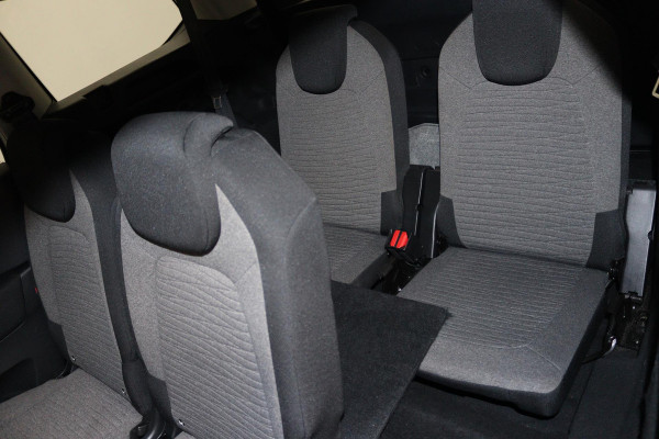 Citroën Grand C4 Picasso 1.2 PureTech Business 7P (PARKEERSENSOREN, TREKHAAK, STOELVERWARMING, CRUISE CONTROL, NL-AUTO)