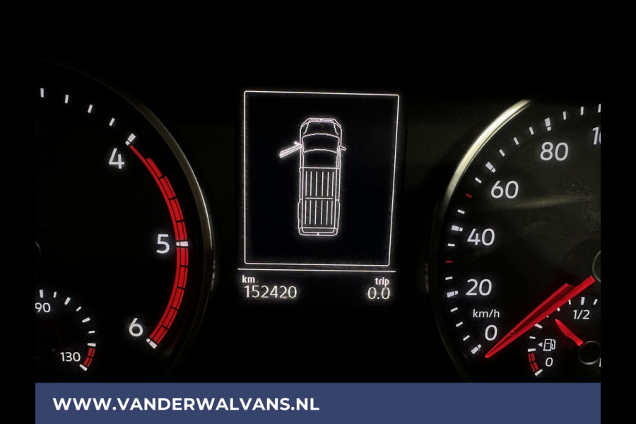 Volkswagen Crafter 2.0 TDI 141pk L3H3 L2H2 Euro6 Airco | Massagestoel | Camera | Apple Carplay | Android Auto Chauffeursstoel, Cruisecontrol, 2800kg trekvermogen