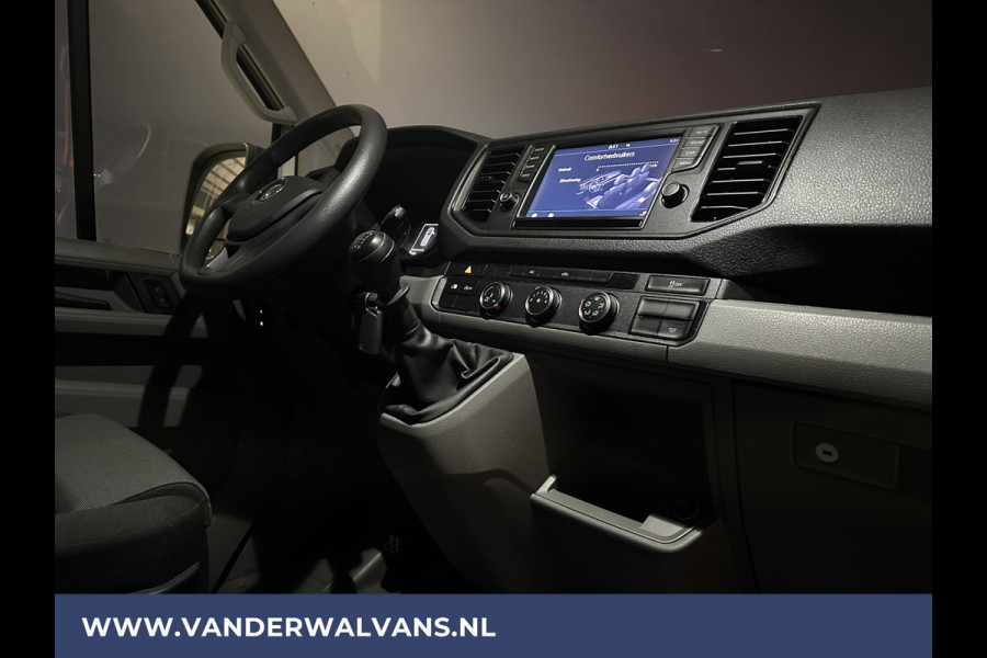 Volkswagen Crafter 2.0 TDI 141pk L3H3 L2H2 Euro6 Airco | Massagestoel | Camera | Apple Carplay | Android Auto Chauffeursstoel, Cruisecontrol, 2800kg trekvermogen