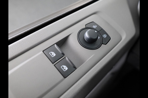 Volkswagen Transporter 2.0 TDI L2H1 30 Life 150 PK 6-BAK CRUISE CONTROL | MULTIFUNCTIONEEL STUUR | TREKHAAKVOORBEREIDING