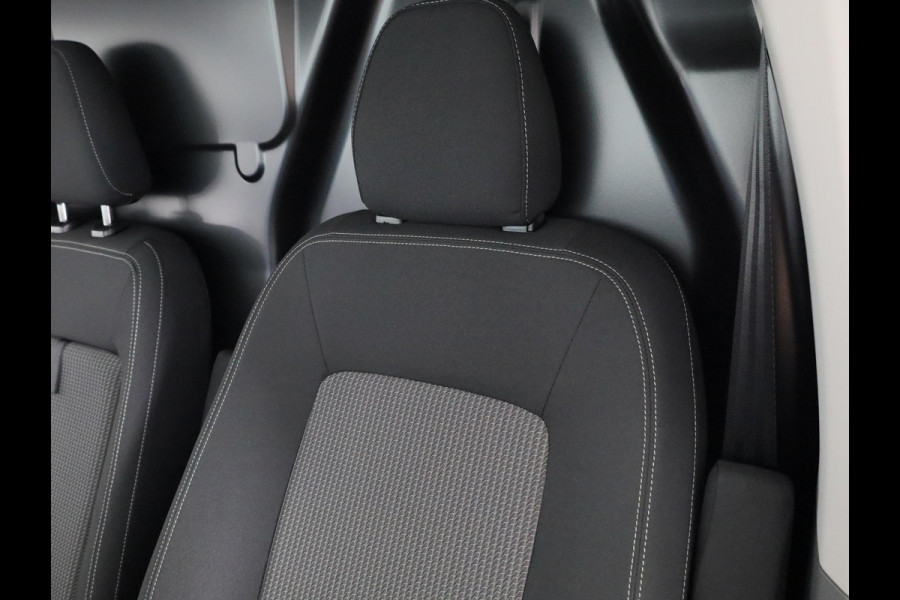 Volkswagen Transporter 2.0 TDI L2H1 30 Life 150 PK 6-BAK CRUISE CONTROL | MULTIFUNCTIONEEL STUUR | TREKHAAKVOORBEREIDING