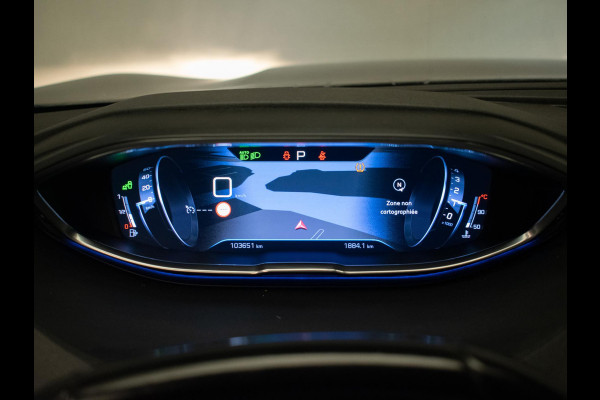 Peugeot 5008 1.2 PureTech Allure Sport 7p. (APPLECARPLAY,NAVI,LED,SFEER VERLICHTING,CRUISE,PDC,CAMERA,GETINT,LM VELGEN,NETTESTAAT)