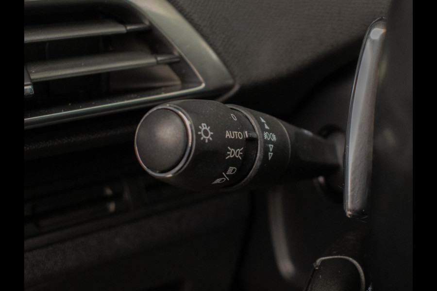 Peugeot 5008 1.2 PureTech Allure Sport 7p. (APPLECARPLAY,NAVI,LED,SFEER VERLICHTING,CRUISE,PDC,CAMERA,GETINT,LM VELGEN,NETTESTAAT)