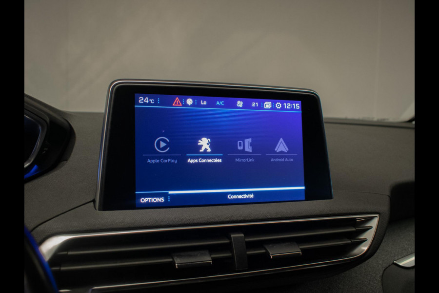 Peugeot 5008 1.2 PureTech Allure Sport 7p. (APPLECARPLAY,NAVI,LED,SFEER VERLICHTING,CRUISE,PDC,CAMERA,GETINT,LM VELGEN,NETTESTAAT)