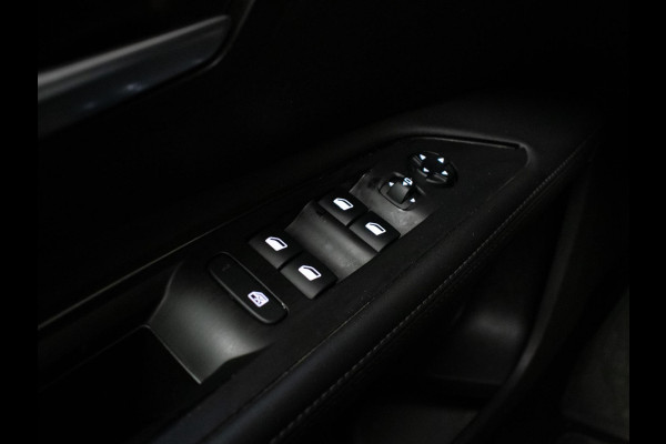 Peugeot 5008 1.2 PureTech Allure Sport 7p. (APPLECARPLAY,NAVI,LED,SFEER VERLICHTING,CRUISE,PDC,CAMERA,GETINT,LM VELGEN,NETTESTAAT)