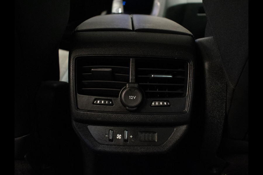 Peugeot 5008 1.2 PureTech Allure Sport 7p. (APPLECARPLAY,NAVI,LED,SFEER VERLICHTING,CRUISE,PDC,CAMERA,GETINT,LM VELGEN,NETTESTAAT)