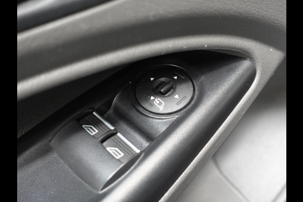 Ford Transit Connect 120pk Automaat L2 Trend Versnellingsbak/gearbox probleem Navigatie Camera Airco Cruise control 3-Zits Euro6