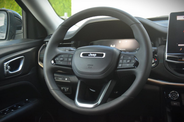 Jeep Compass 4xe 240 Plug-in Hybrid Electric Upland