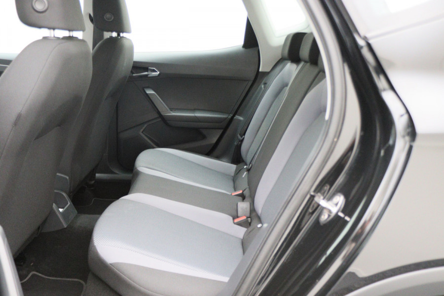 Seat Arona 1.0 TSI Style Business Intense Camera, Apple Carplay, Stoelverwarming, Cruise, PDC