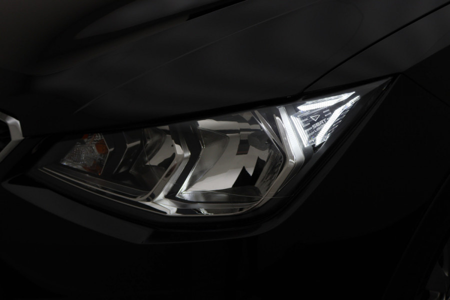 Seat Arona 1.0 TSI Style Business Intense Camera, Apple Carplay, Stoelverwarming, Cruise, PDC