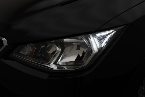 Seat Arona 1.0 TSI Style Business Intense Camera, Apple Carplay, Stoelverwarming, Cruise, PDC