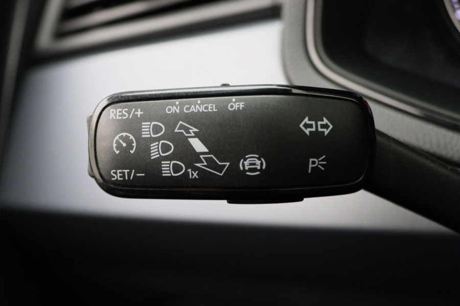 Seat Arona 1.0 TSI Style Business Intense Camera, Apple Carplay, Stoelverwarming, Cruise, PDC