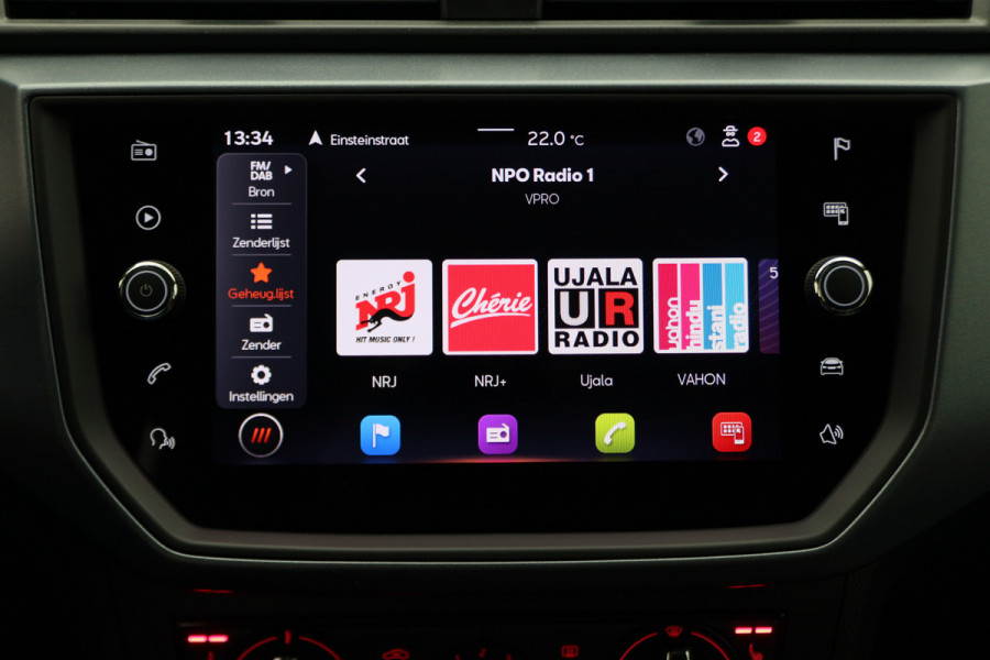 Seat Arona 1.0 TSI Style Business Intense Camera, Apple Carplay, Stoelverwarming, Cruise, PDC