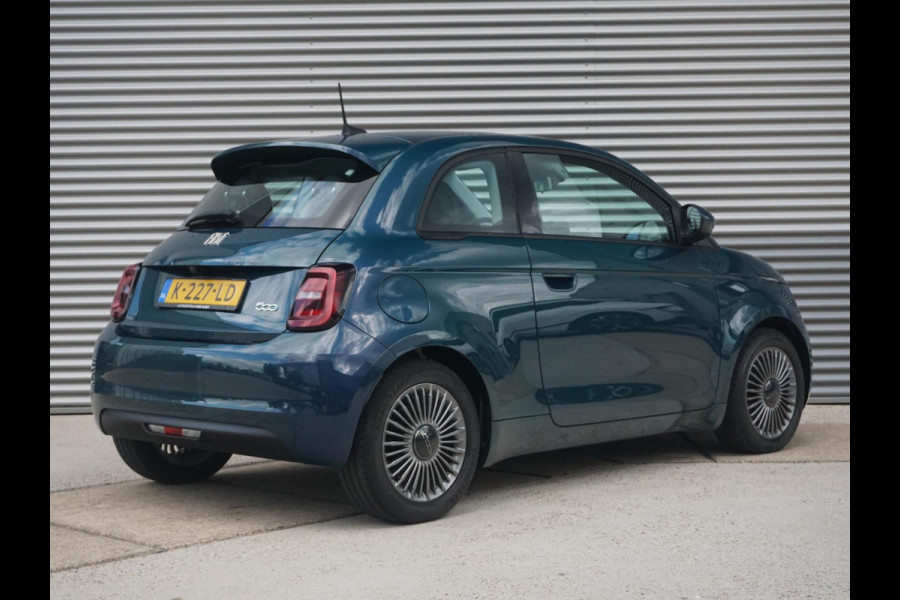 Fiat 500E Business Launch Edition 42 kWh Camera | Stoelverwarming | Led | BTW