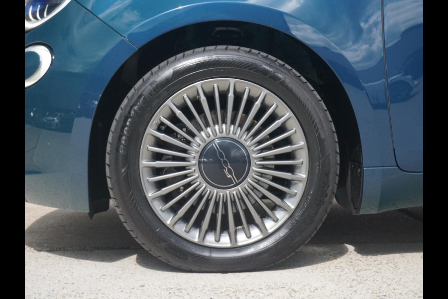Fiat 500E Business Launch Edition 42 kWh Camera | Stoelverwarming | Led | BTW