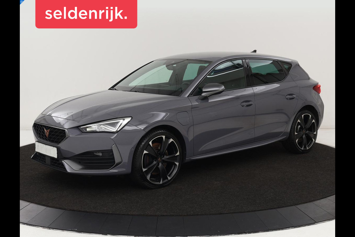 CUPRA Leon 1.4 e-Hybrid VZ | 245pk | Stoel & stuurverwarming | Camera | Carplay | Adaptive cruise | Navigatie | Keyless | Full LED | PHEV