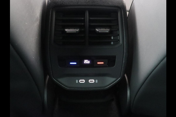 CUPRA Leon 1.4 e-Hybrid VZ | 245pk | Stoel & stuurverwarming | Camera | Carplay | Adaptive cruise | Navigatie | Keyless | Full LED | PHEV