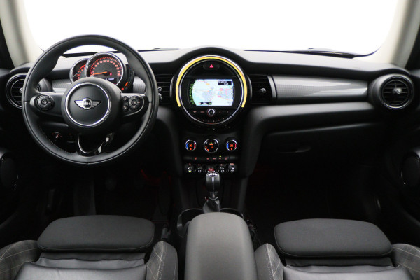 MINI Mini 1.5 Cooper Chili Business Two-Tone, LED, Navigatie, Climate, Cruise, PDC, 17"