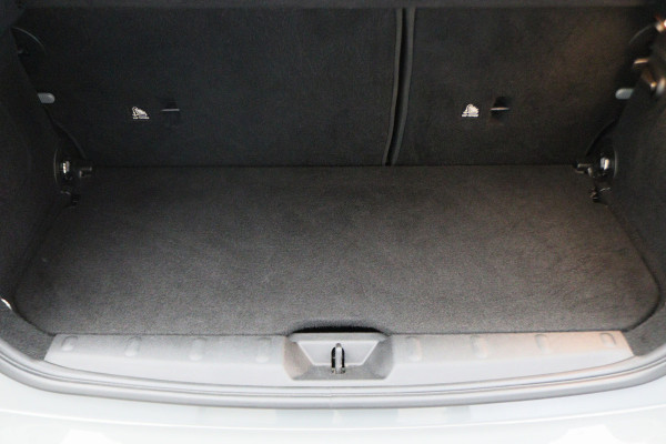 MINI Mini 1.5 Cooper Chili Business Two-Tone, LED, Navigatie, Climate, Cruise, PDC, 17"