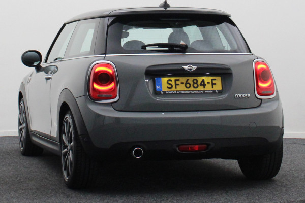 MINI Mini 1.5 Cooper Chili Business Two-Tone, LED, Navigatie, Climate, Cruise, PDC, 17"