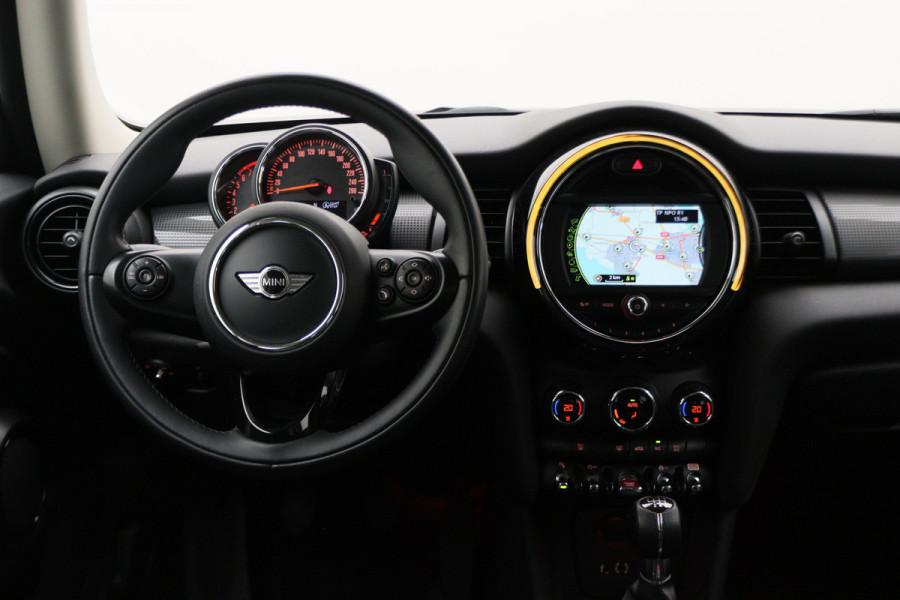 MINI Mini 1.5 Cooper Chili Business Two-Tone, LED, Navigatie, Climate, Cruise, PDC, 17"