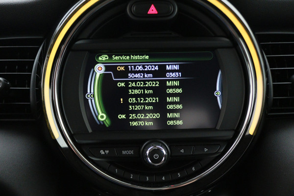 MINI Mini 1.5 Cooper Chili Business Two-Tone, LED, Navigatie, Climate, Cruise, PDC, 17"
