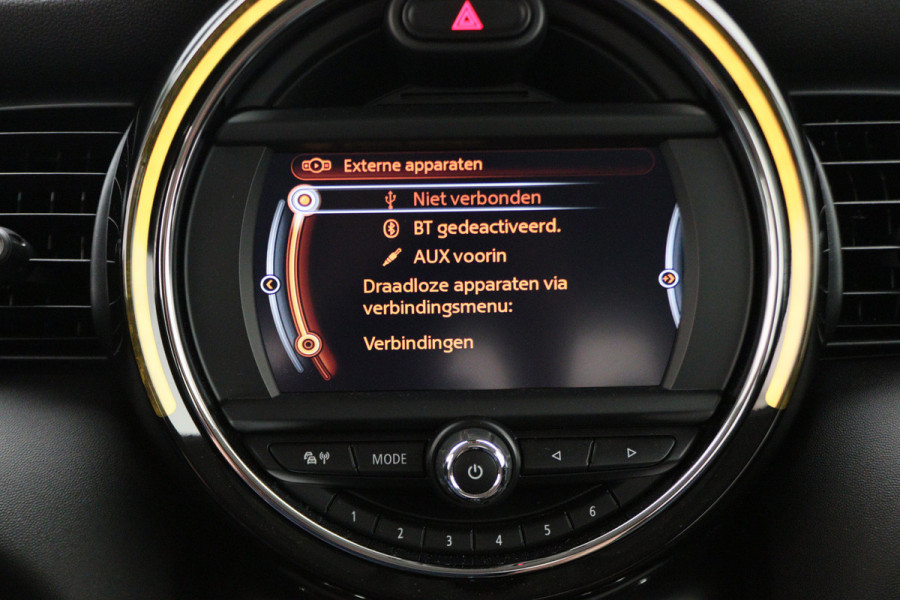 MINI Mini 1.5 Cooper Chili Business Two-Tone, LED, Navigatie, Climate, Cruise, PDC, 17"