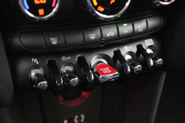 MINI Mini 1.5 Cooper Chili Business Two-Tone, LED, Navigatie, Climate, Cruise, PDC, 17"