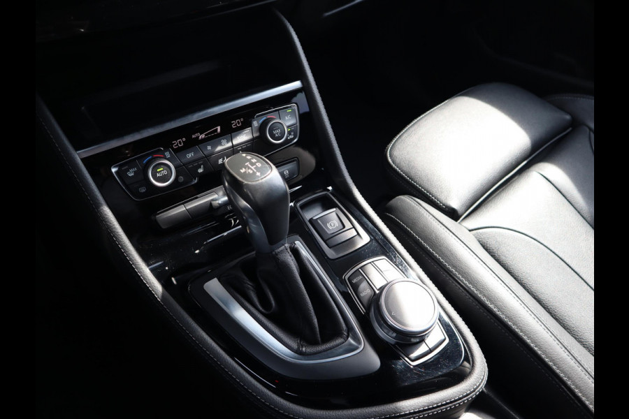 BMW 2 Serie Active Tourer 218i High Executive | Head Up | Sportleder |