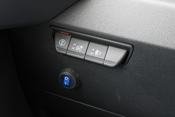 Renault Master T35 2.0 dCi 170pk L4H1 Bakwagen - Hollandia - Carplay - Cruise - 750kg Laadklep - Rijklaar