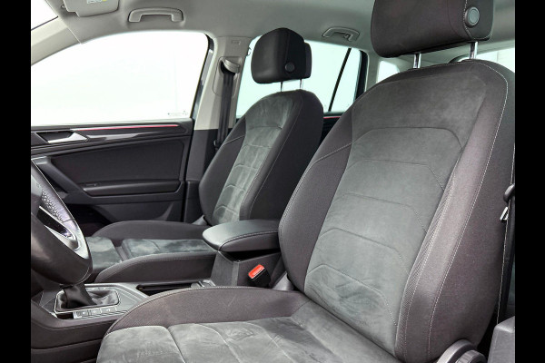 Volkswagen Tiguan 1.4 TSI eHybrid Business+ AD-CRUISE TREKHAAK FULL-LED
