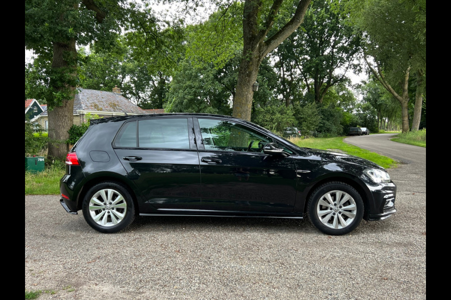 Volkswagen Golf 2.0 TDI Highline Business R | DSG | VIRTUAL | ACC|