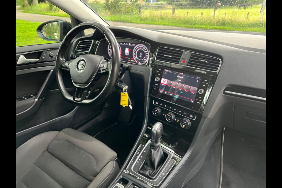 Volkswagen Golf 2.0 TDI Highline Business R | DSG | VIRTUAL | ACC|