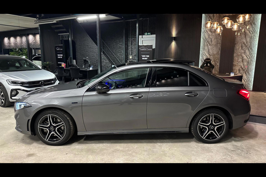 Mercedes-Benz A-Klasse 250e Limousine |AMG|PANO|SFEER|BOMVOL Mercedes-Benz A-Klasse 250e Limousine |AMG|PANO|SFEER|BOMVOL