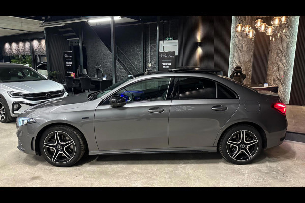 Mercedes-Benz A-Klasse 250e Limousine |AMG|PANO|SFEER|BOMVOL Mercedes-Benz A-Klasse 250e Limousine |AMG|PANO|SFEER|BOMVOL