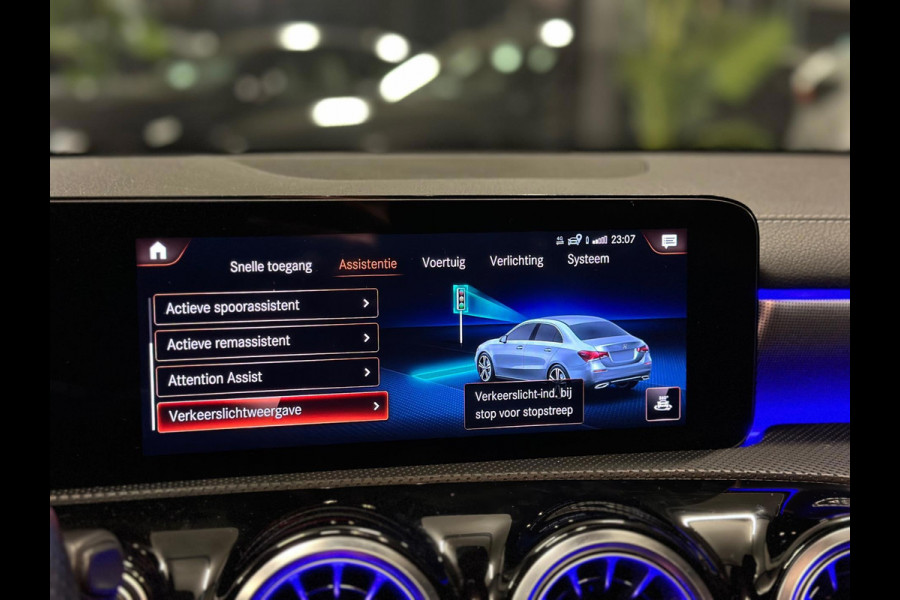 Mercedes-Benz A-Klasse 250e Limousine |AMG|PANO|SFEER|BOMVOL Mercedes-Benz A-Klasse 250e Limousine |AMG|PANO|SFEER|BOMVOL