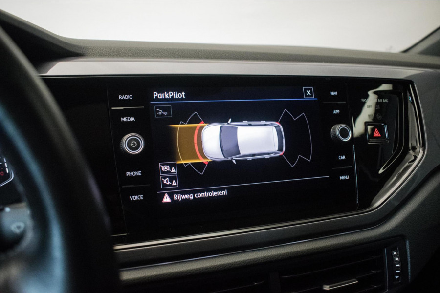 Volkswagen Polo 1.0 TSI 3X R LINE FULL OPTION!!! ORG NL [ Pano Virtual Beats Velours Keyless Stoelverwarming Camera Full LED ]