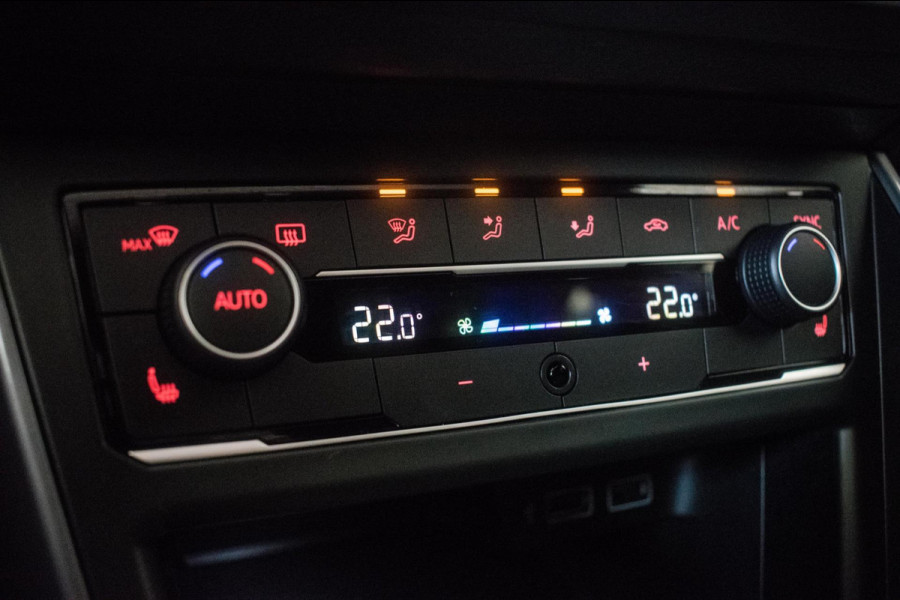 Volkswagen Polo 1.0 TSI 3X R LINE FULL OPTION!!! ORG NL [ Pano Virtual Beats Velours Keyless Stoelverwarming Camera Full LED ]