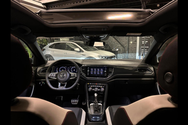 Volkswagen T-Roc 1.5 TSI R-Line|PANO|FULL OPTION!