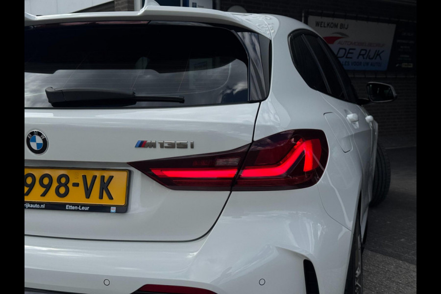 BMW 1-serie M135i xDrive High Executive 306 PK | Alcantara, 18'' M-Velgen, Navi, PDC, Cruise, M-Sport |