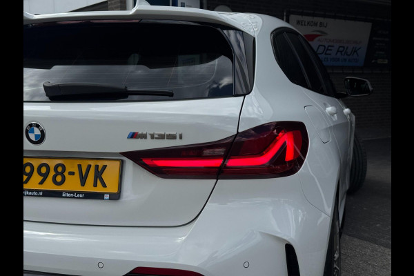 BMW 1-serie M135i xDrive High Executive 306 PK | Alcantara, 18'' M-Velgen, Navi, PDC, Cruise, M-Sport |
