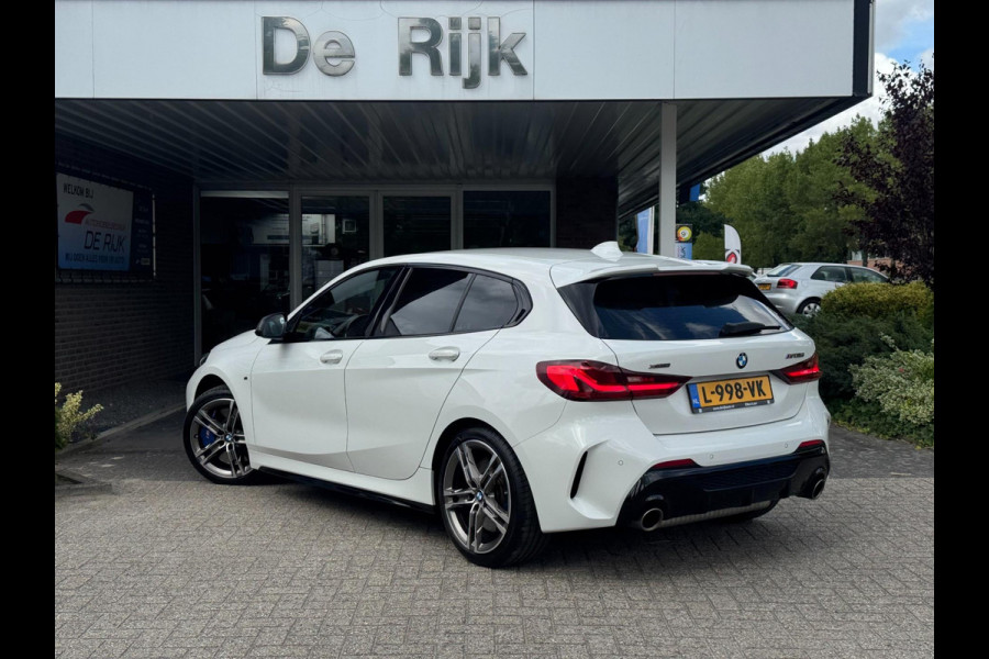 BMW 1-serie M135i xDrive High Executive 306 PK | Alcantara, 18'' M-Velgen, Navi, PDC, Cruise, M-Sport |