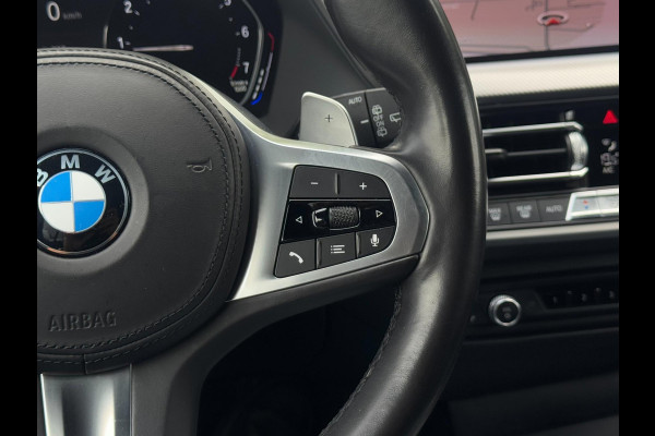 BMW 1-serie M135i xDrive High Executive 306 PK | Alcantara, 18'' M-Velgen, Navi, PDC, Cruise, M-Sport |