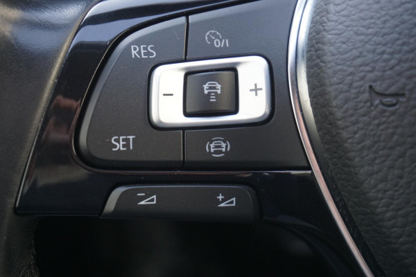 Volkswagen GOLF Variant 1.5 TSI Comf.line Business/Massage stoelen/ Navigatie/Rijklaarprijs