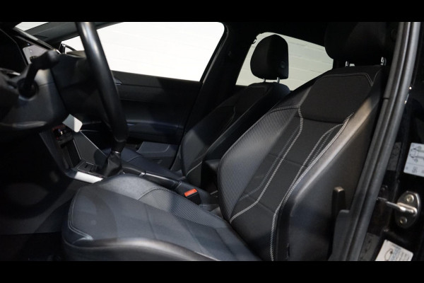 Volkswagen Polo 1.0 TSI R-Line ACC-CARPLAY-CLIMA-CRUISE-MODE-NAVIGATIE-VIRTUEEL-STOELVERWARMING-TREKHAAK