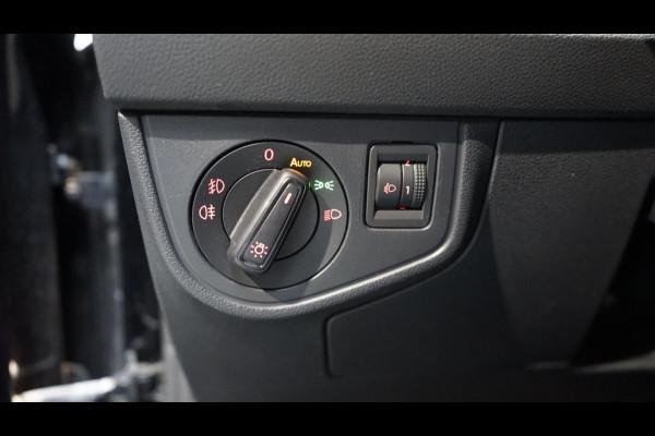 Volkswagen Polo 1.0 TSI R-Line ACC-CARPLAY-CLIMA-CRUISE-MODE-NAVIGATIE-VIRTUEEL-STOELVERWARMING-TREKHAAK