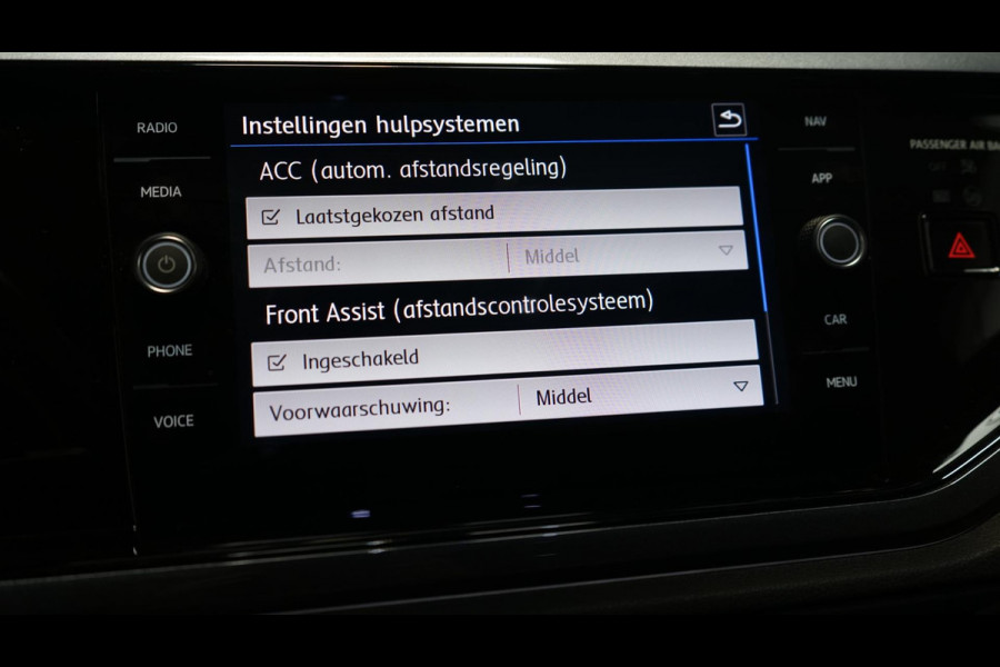 Volkswagen Polo 1.0 TSI R-Line ACC-CARPLAY-CLIMA-CRUISE-MODE-NAVIGATIE-VIRTUEEL-STOELVERWARMING-TREKHAAK